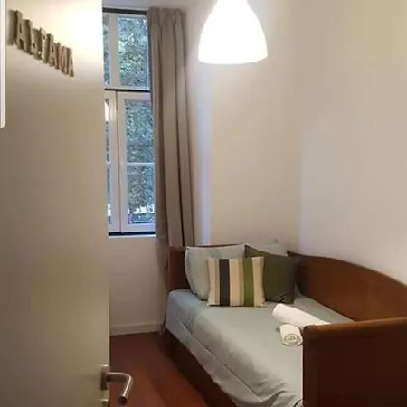 Ly's House In Гостьовий будинок Лісабон