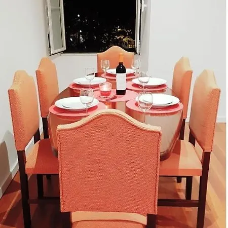 Ly's House In * Лісабон