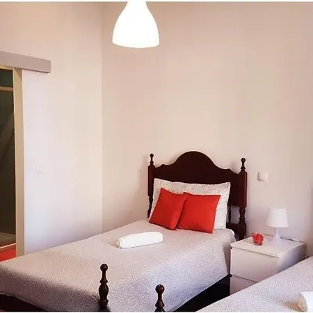 Ly's House In Pensión *
